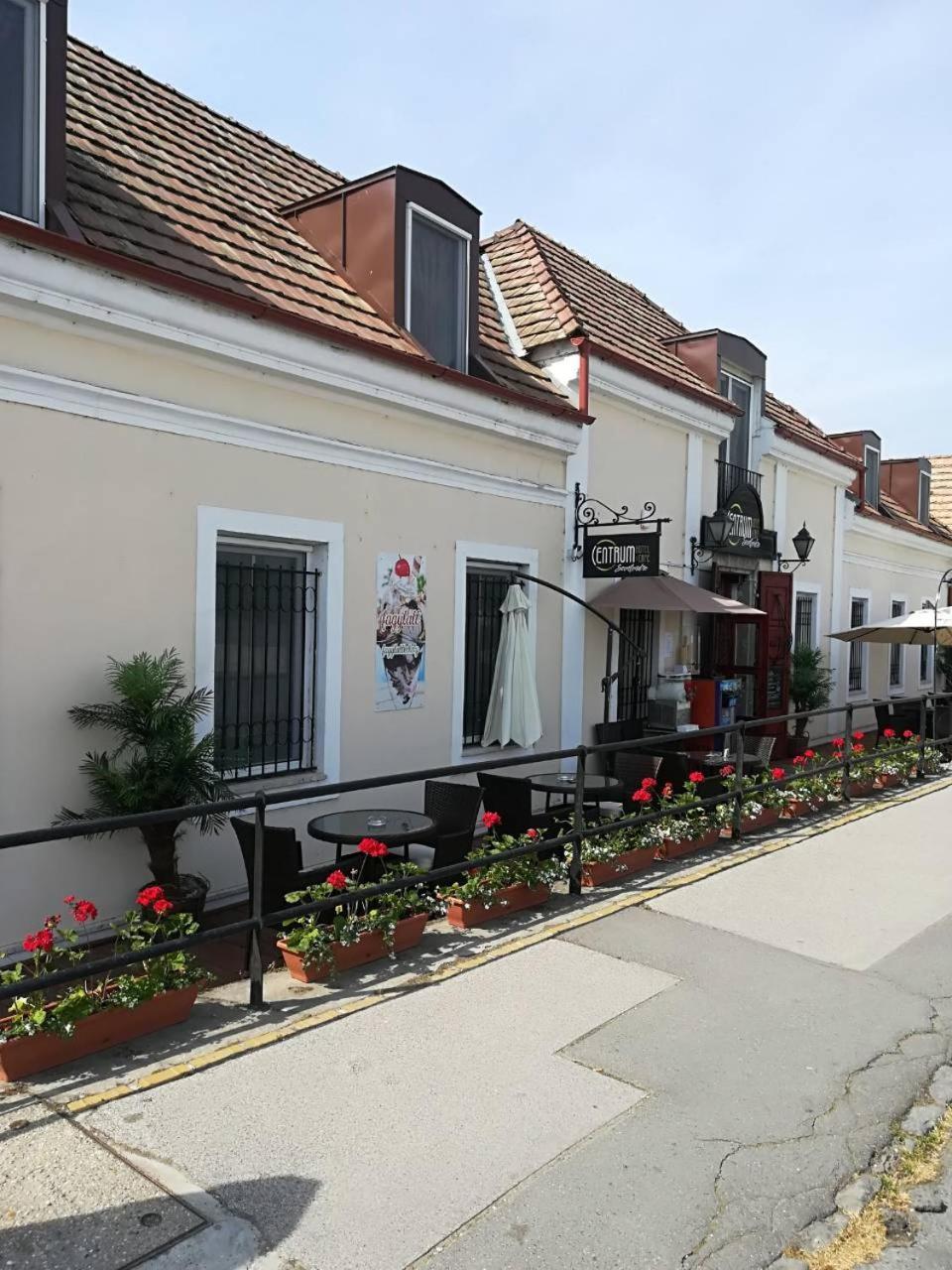 Centrum Panzio Szentendre Dış mekan fotoğraf